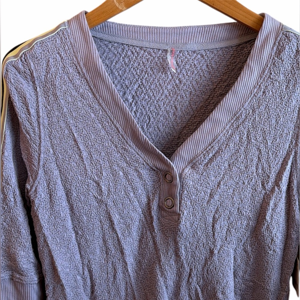 FP Movement Recovery Layer Top Size Large Purple Long Sleeve Henley Detail NEW - Picture 4 of 13